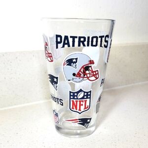 NFL Patriots Logo Pint Glass